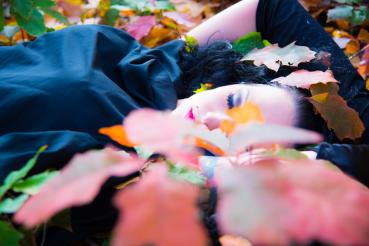 Madeleine Le Roy - Herbstlaub farbig